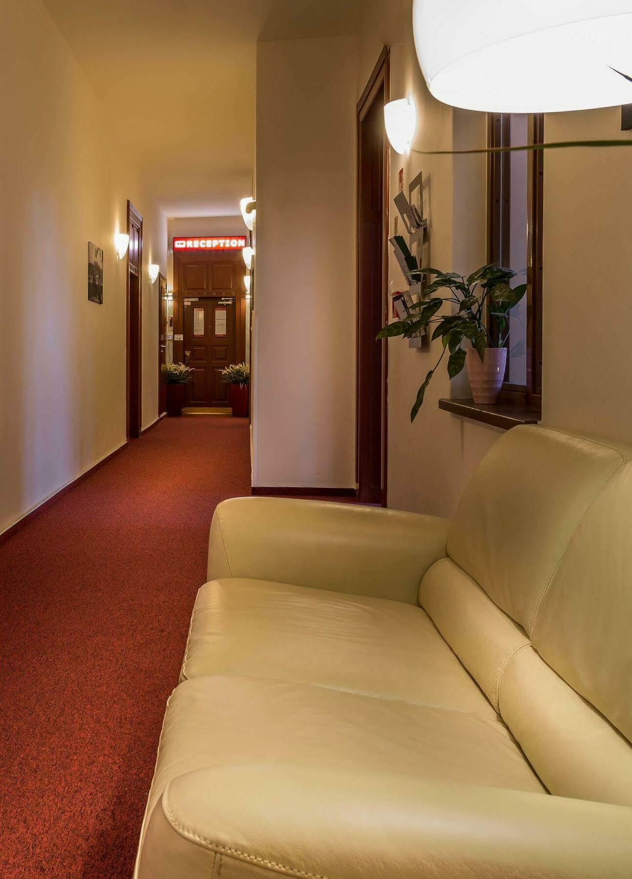 International Apartments Budapest Esterno foto