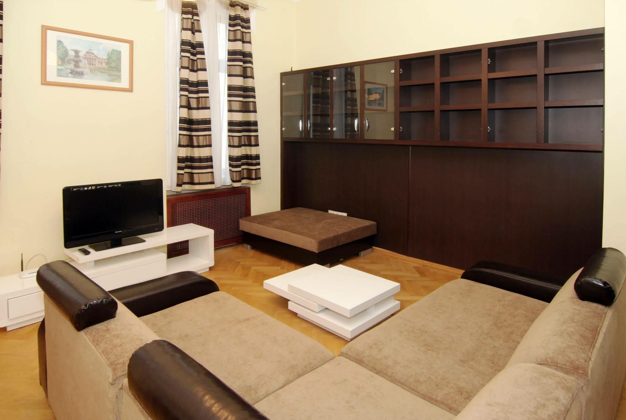 International Apartments Budapest Esterno foto